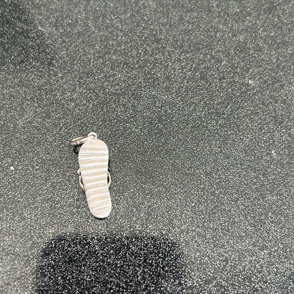 Flip flop with heart silver pendant - Picture 5 of 6